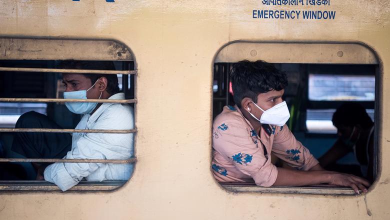 Issues faced by Indian Blue Collar Workers When Travelling between States in pandemic situation :